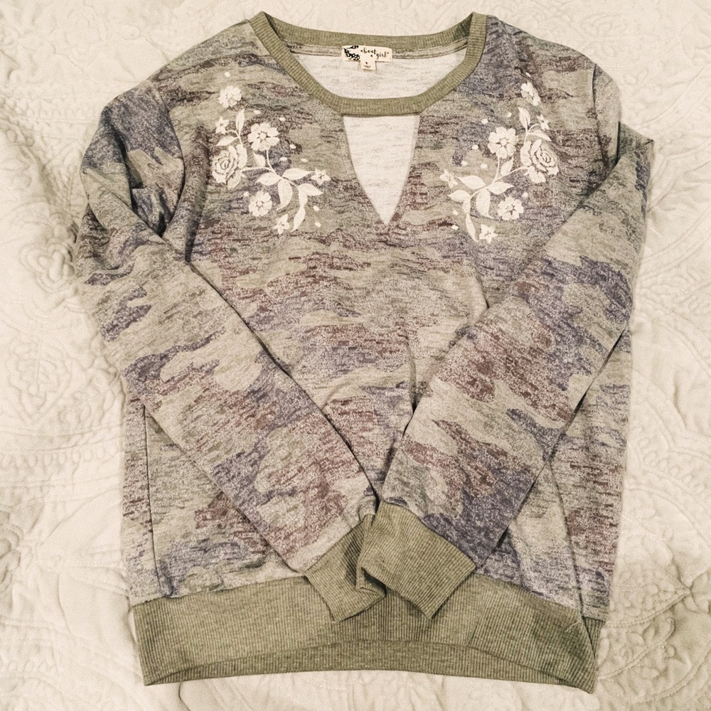❤️NWOT embroidered sweatshirt!❤️